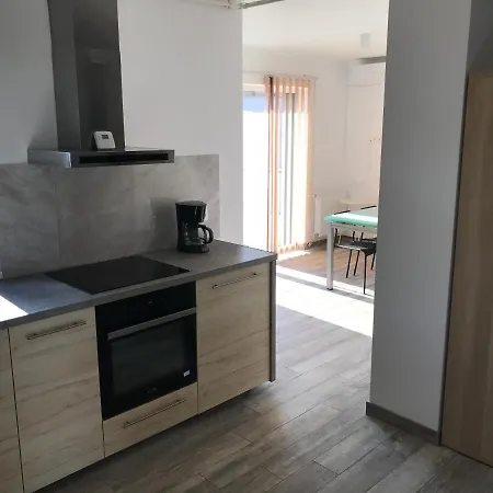 Ideal Apartment *